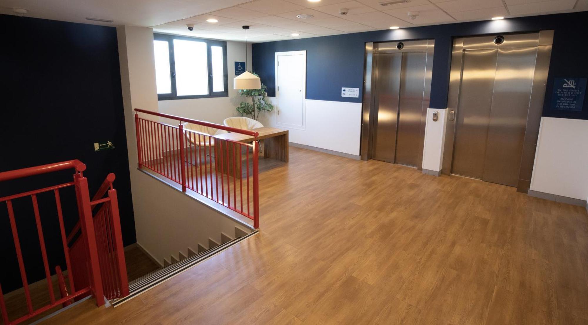Travelodge Madrid Metropolitano Екстериор снимка