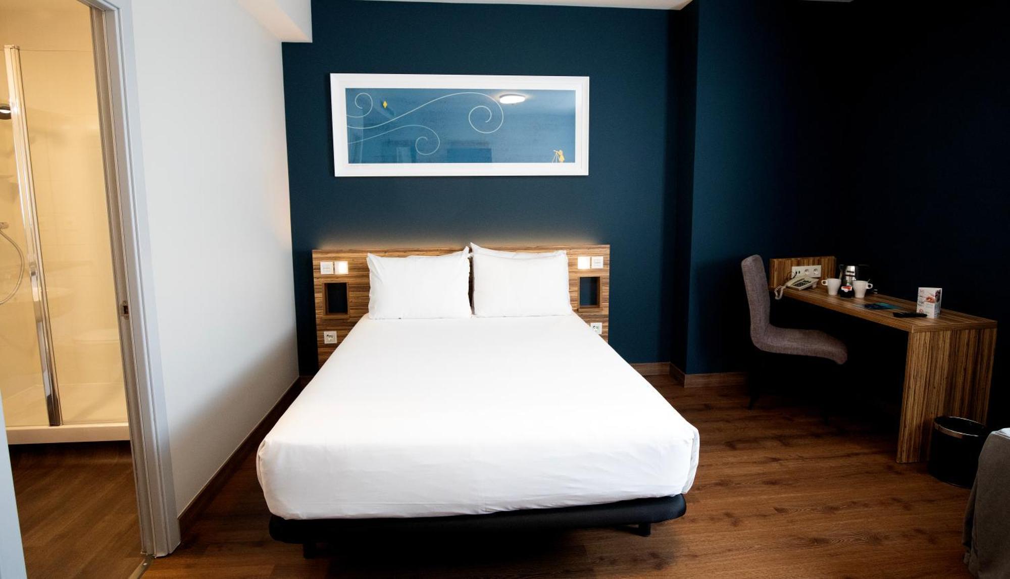 Travelodge Madrid Metropolitano Стая снимка