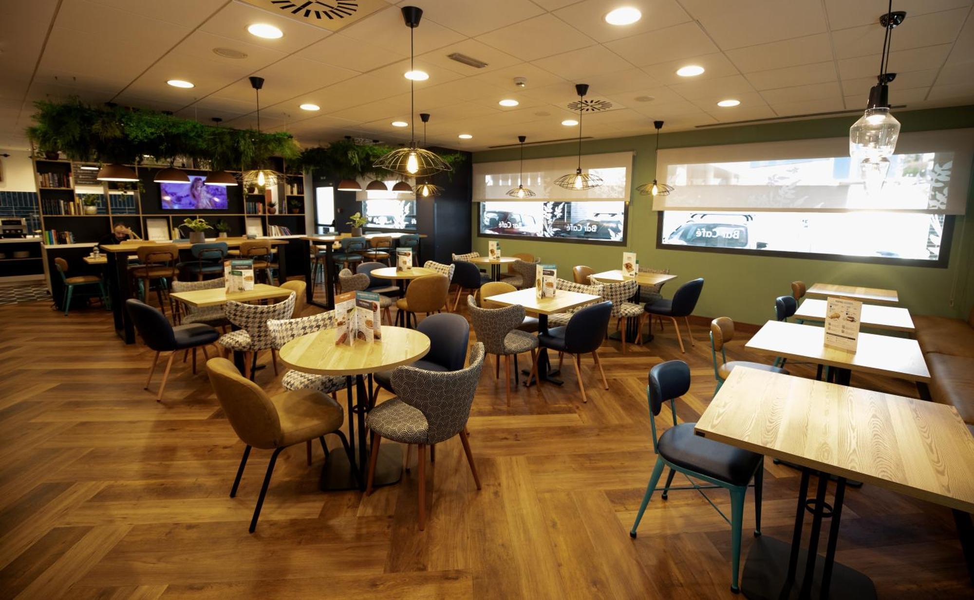 Travelodge Madrid Metropolitano Екстериор снимка