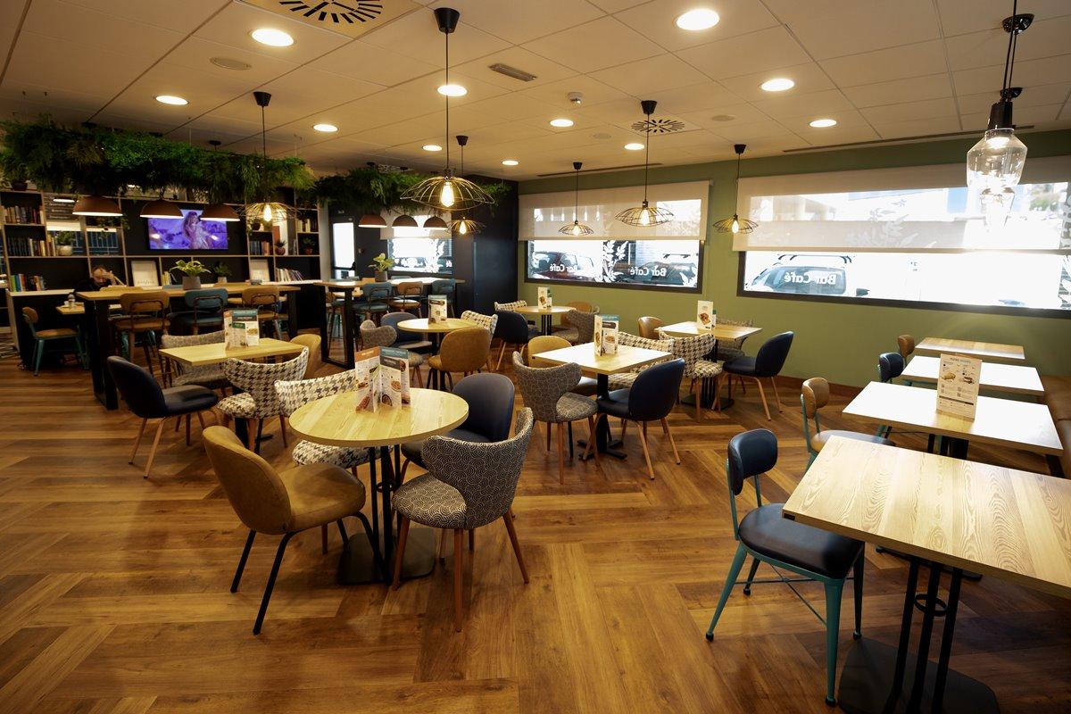 Travelodge Madrid Metropolitano Екстериор снимка